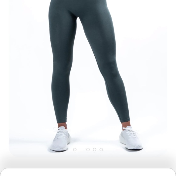Size small Alphalete halo leggings - Picture 6 of 8